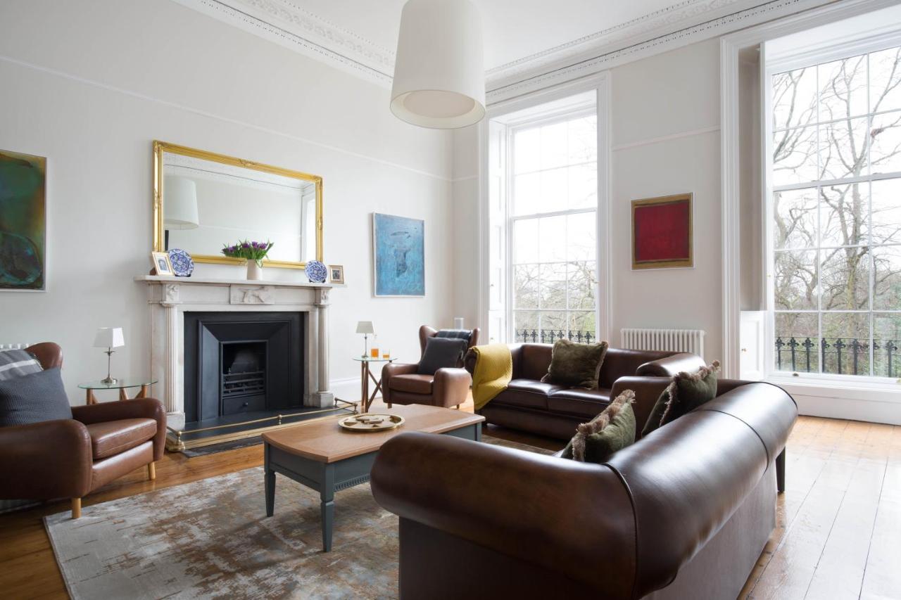 Magnificent Georgian 3-Bedroom Apartment In New Town EDI Kültér fotó